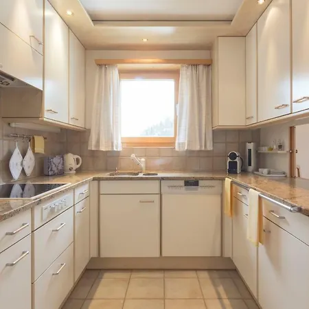 Chesa Cristiania Apartment
